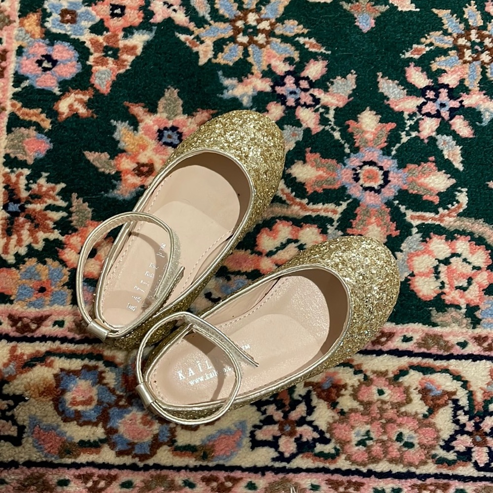 NWOT Kailee P good glittery toddler shoes size 8